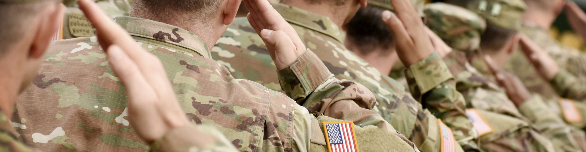 US soldier salute